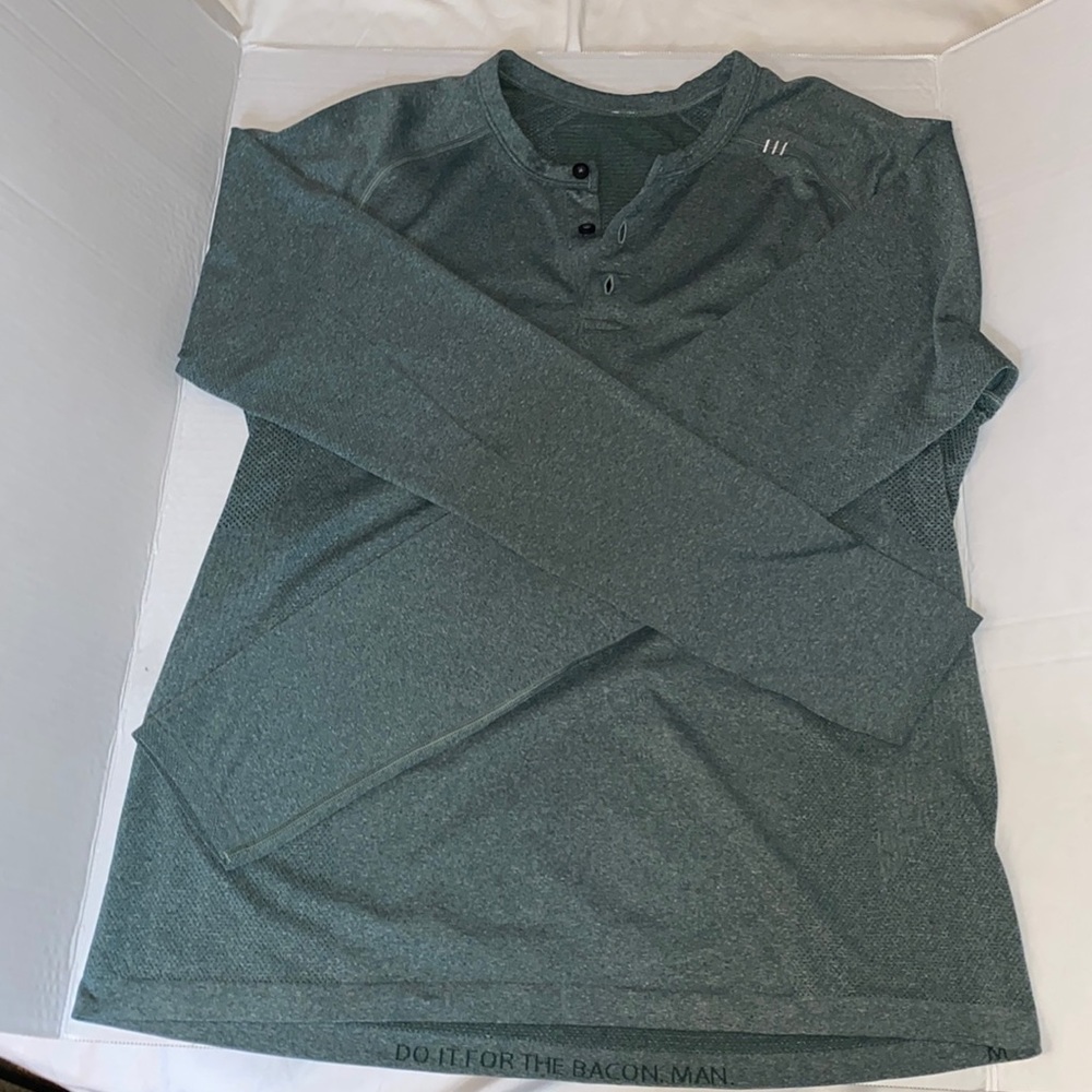 Lululemon mens shirt size M